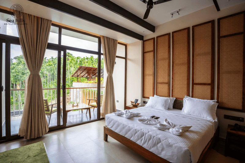 La Bougainvillea with Bathtub & Balcony